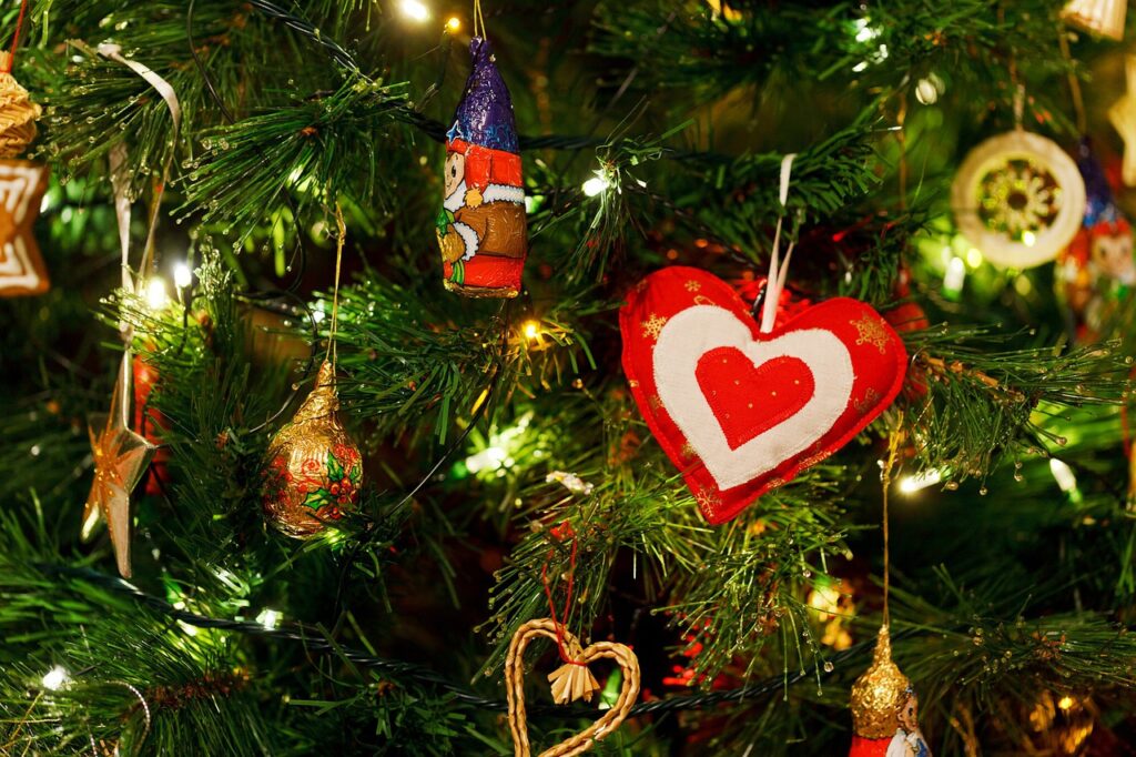 christmas tree, celebration, christmas tree decoration-83800.jpg